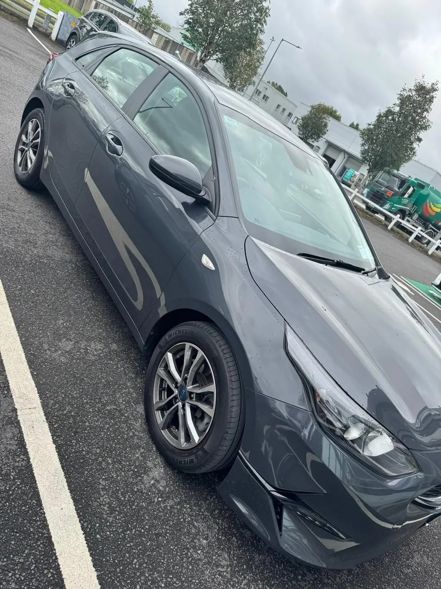 Kia Ceed 2023 - Image 1