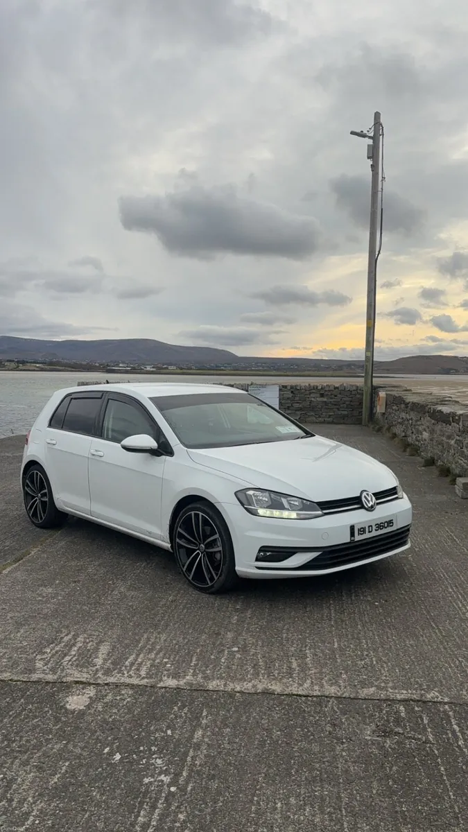 Volkswagen Golf - Image 1