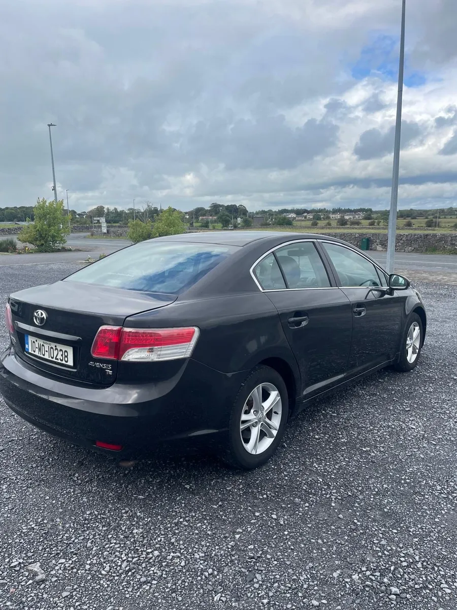 Toyota Avensis 2010 - Image 3