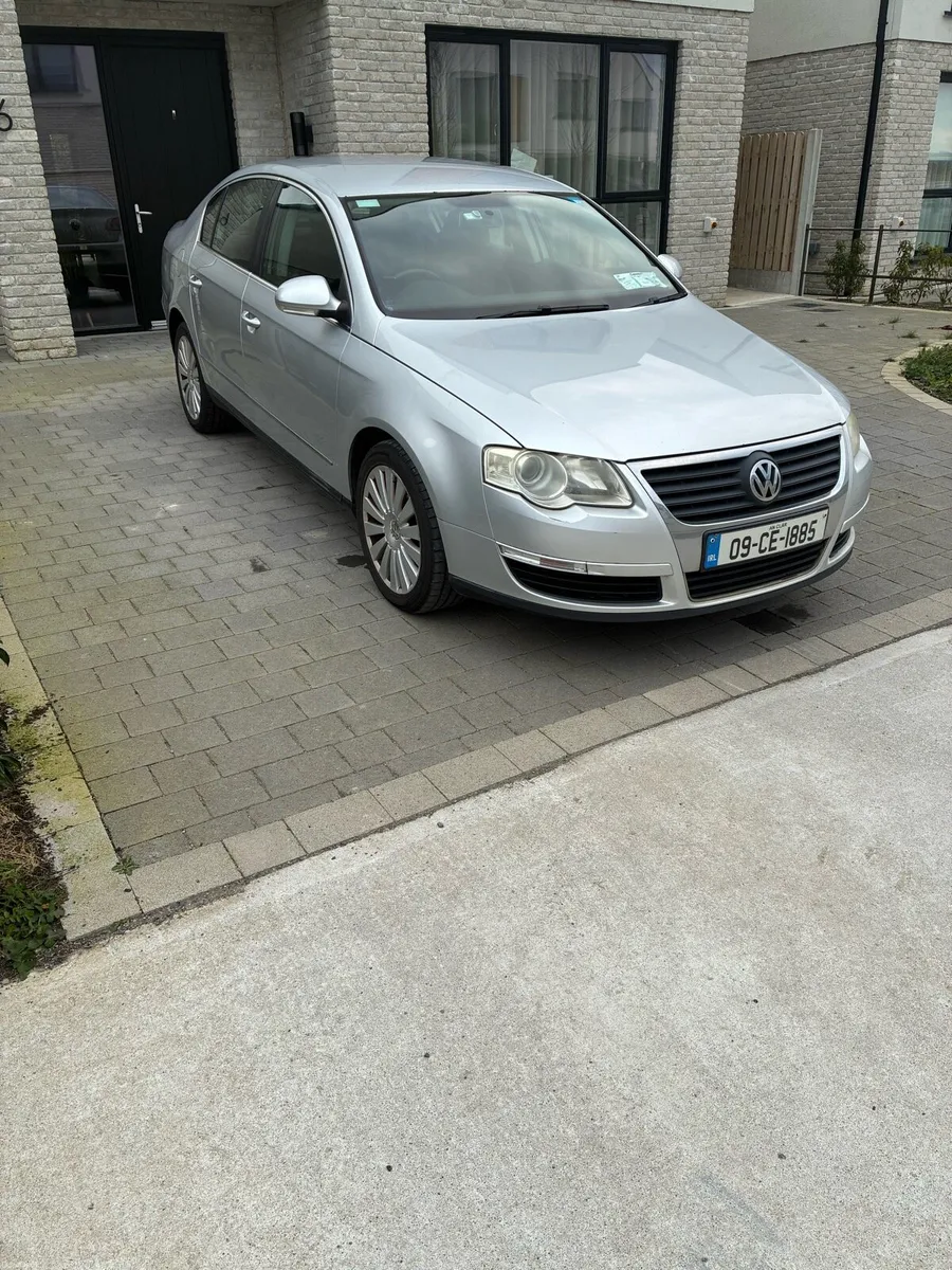 2009 VW Passat - Image 1