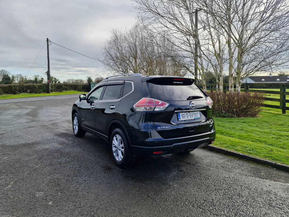 Nissan X-Trail Hybrid Automatic - Image 4