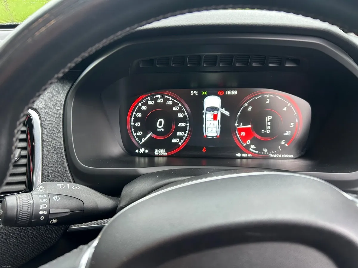 Volvo XC90 2017 - Image 3