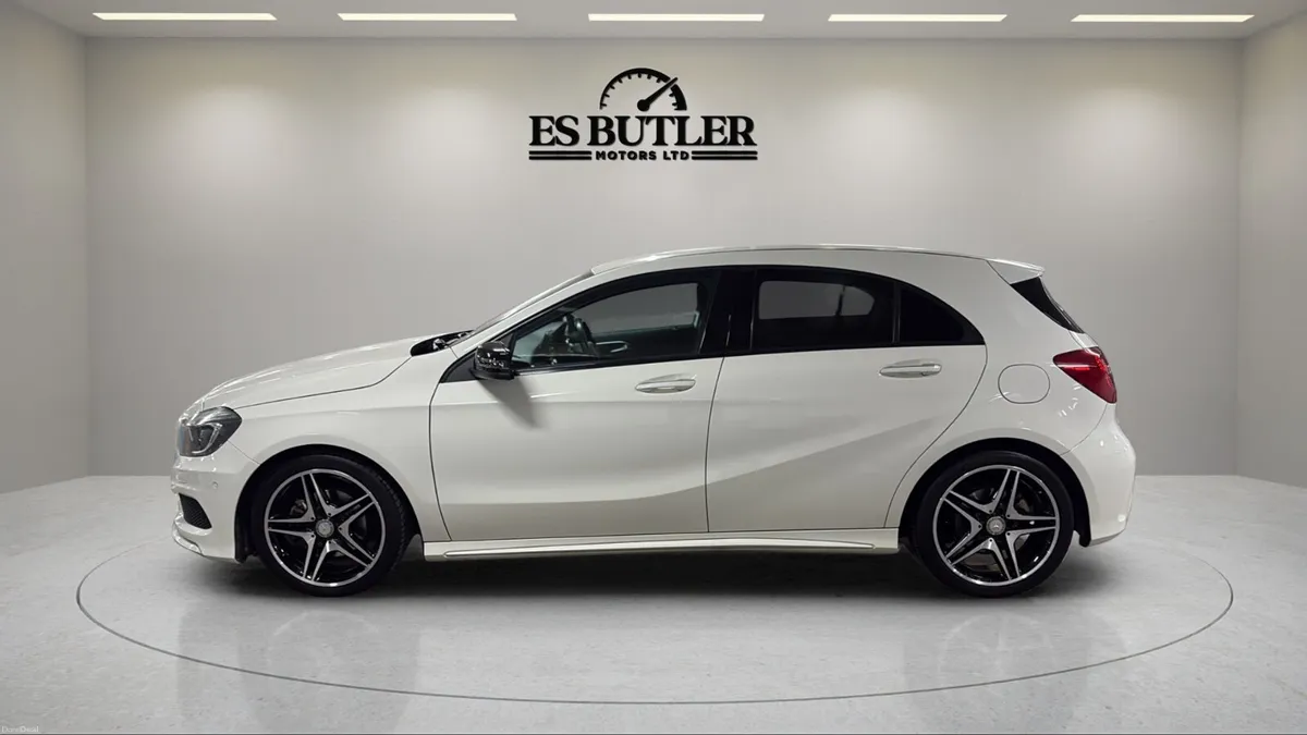 2015 Mercedes-Benz A180 1.6L AUTO AMG LINE LOW KMS - Image 2
