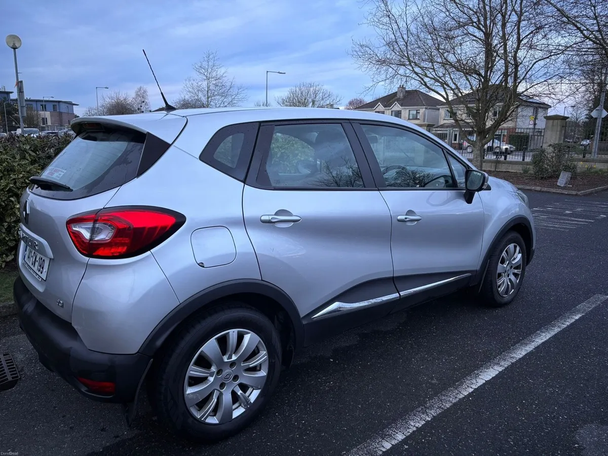 Renault Captur - Image 2