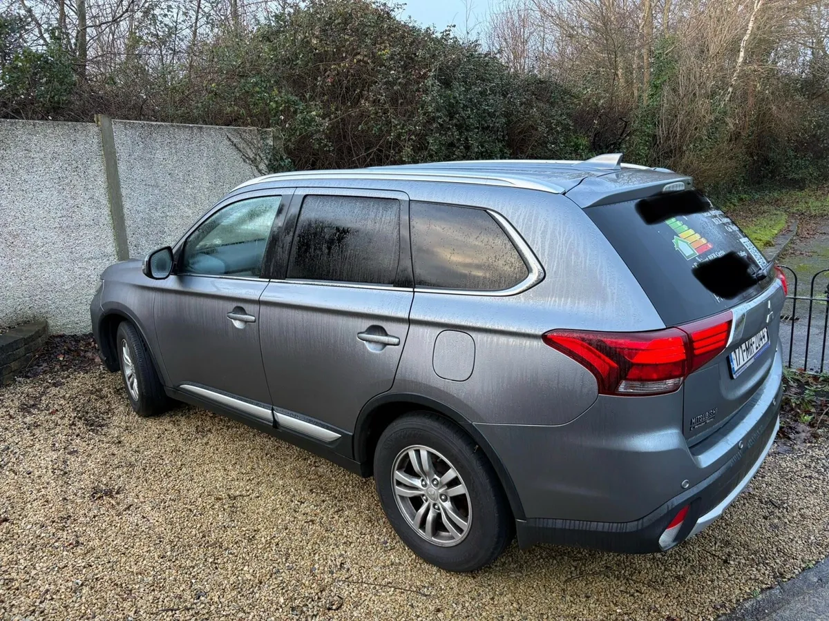 Mitsubishi Outlander Commercial - Image 1