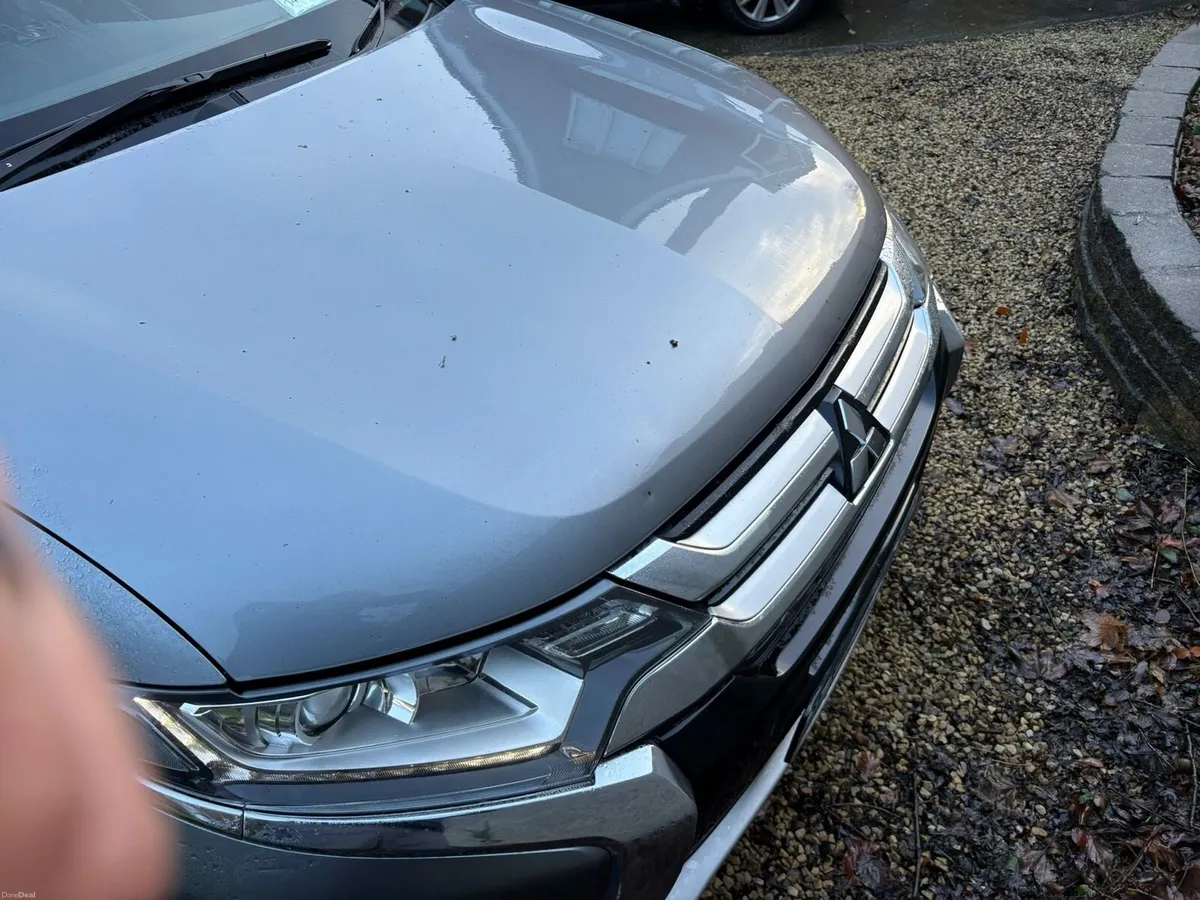 Mitsubishi Outlander Commercial - Image 3