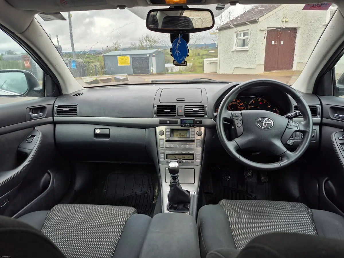 Toyota Avensis 2.0 diesel  ( READ ADD ) - Image 4