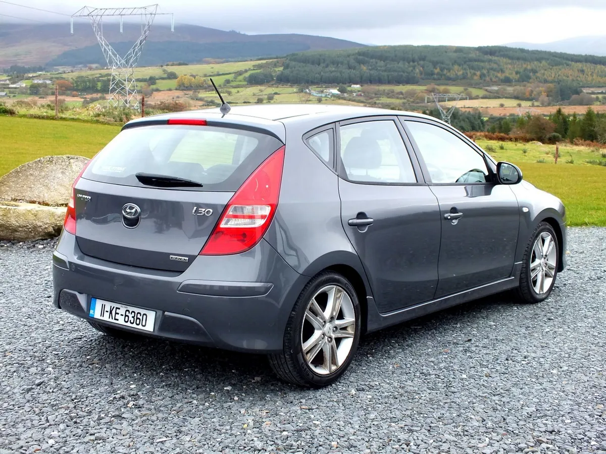 2011 Hyundai i30 1.6Crdi Premium - Image 2