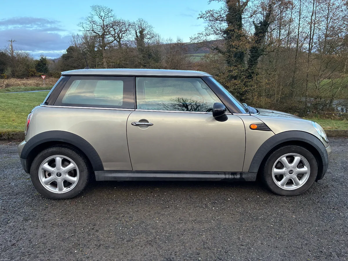 MINI 1.4 AUTO PETROL ⛽️ ONLY 65klms 👌 - Image 3