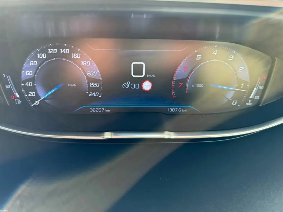 Peugeot 3008 2019 - Image 2
