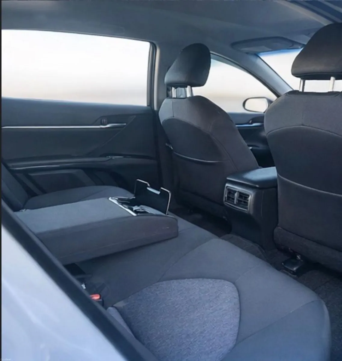 2018 Toyota Camry - Image 4