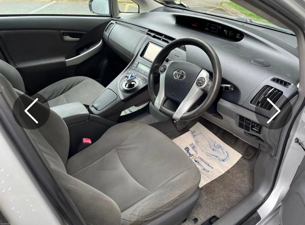 Toyota Prius - Image 4