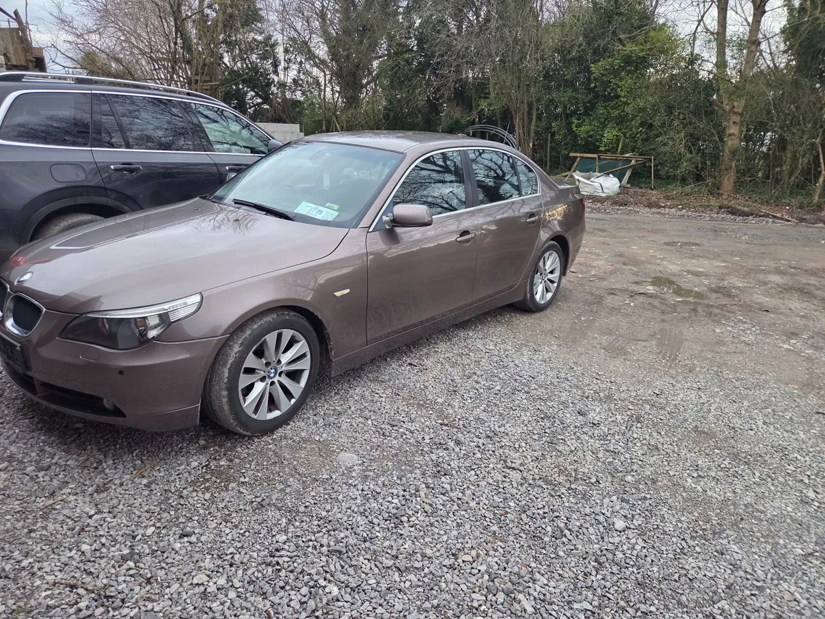 BMW 5-Series 2006 - Image 2