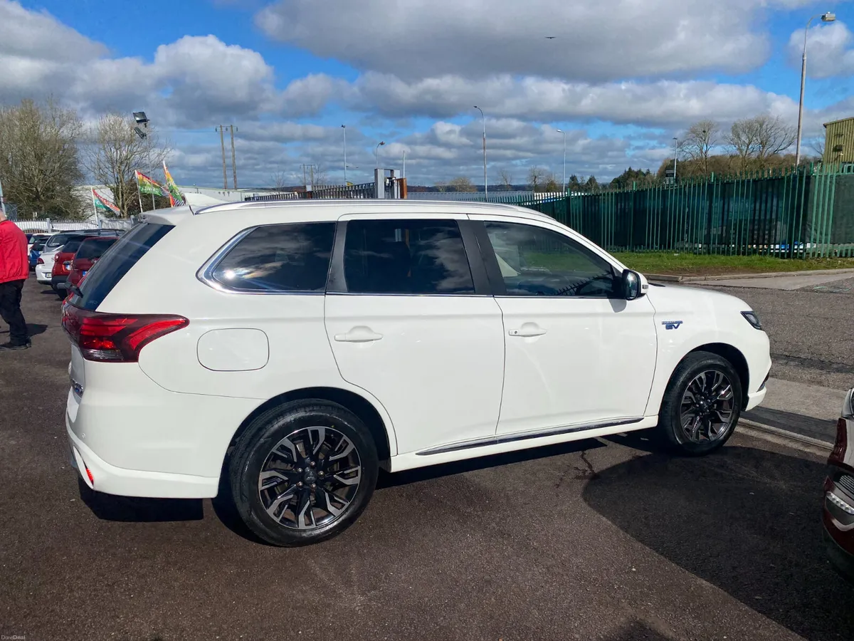 Mitsubishi Outlander 2016 AUTOMATIC - Image 3