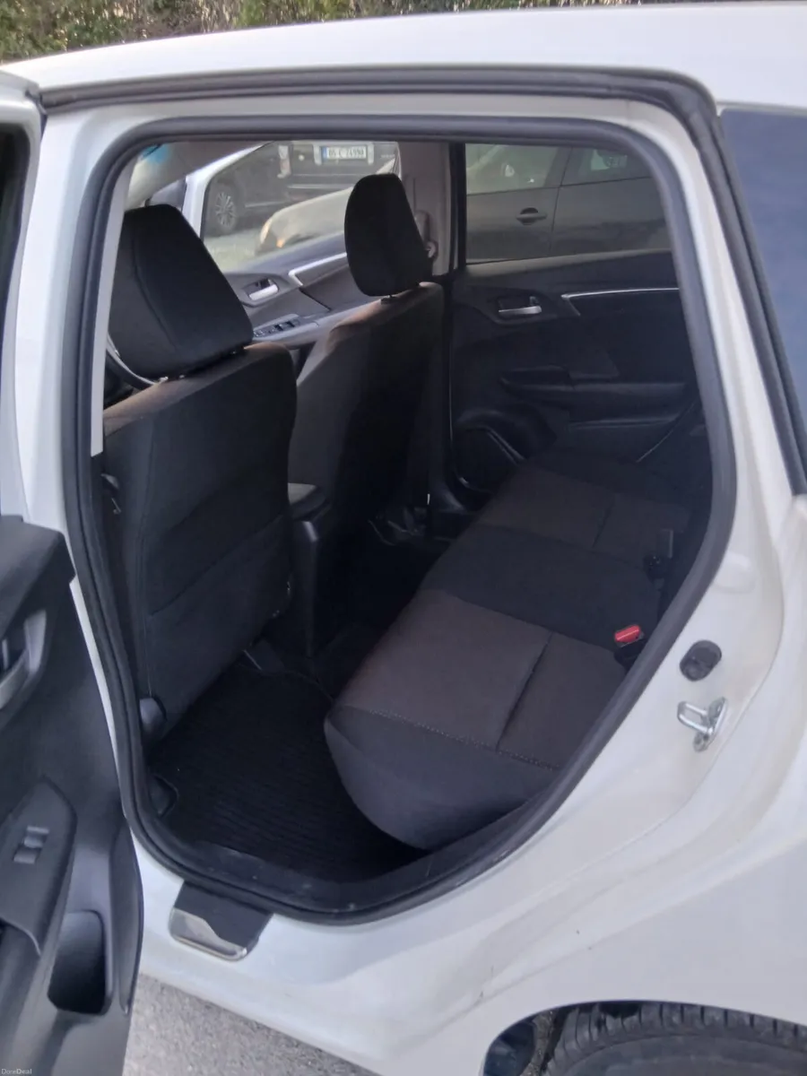 Honda Fit 2018 - Image 5