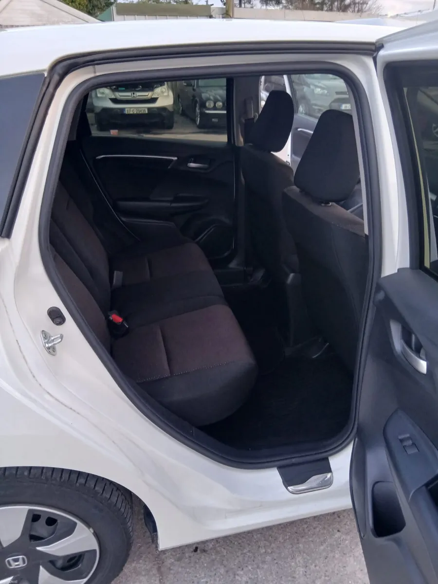 Honda Fit 2018 - Image 6
