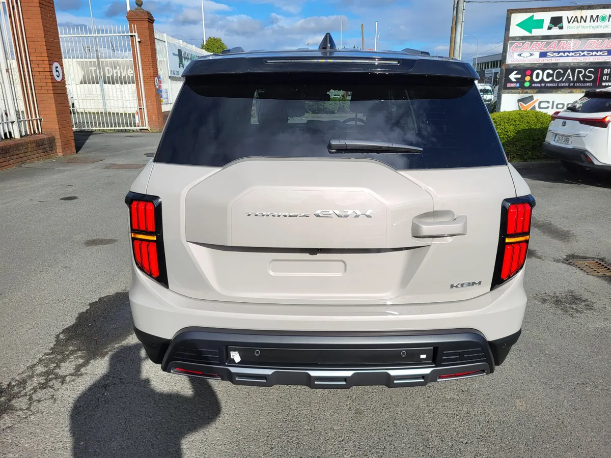 (10yr battery warranty) 2026 KGM Torres Evx - Image 5