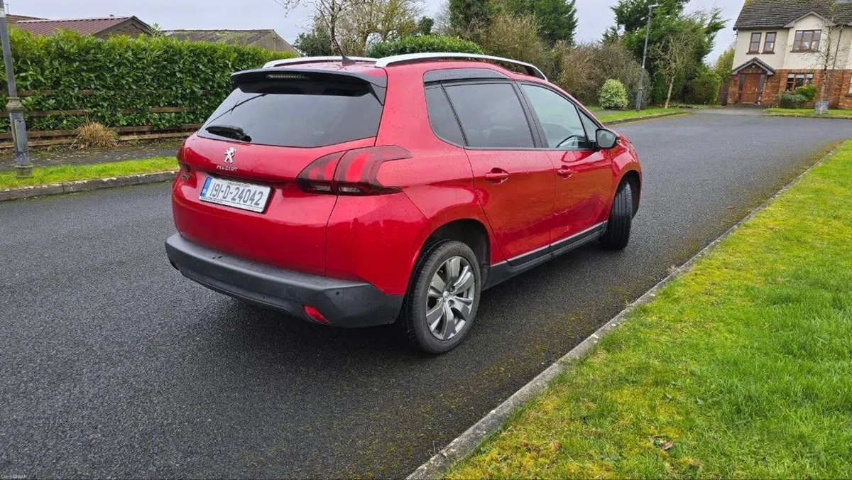 Peugeot 2008 automatic - Image 3