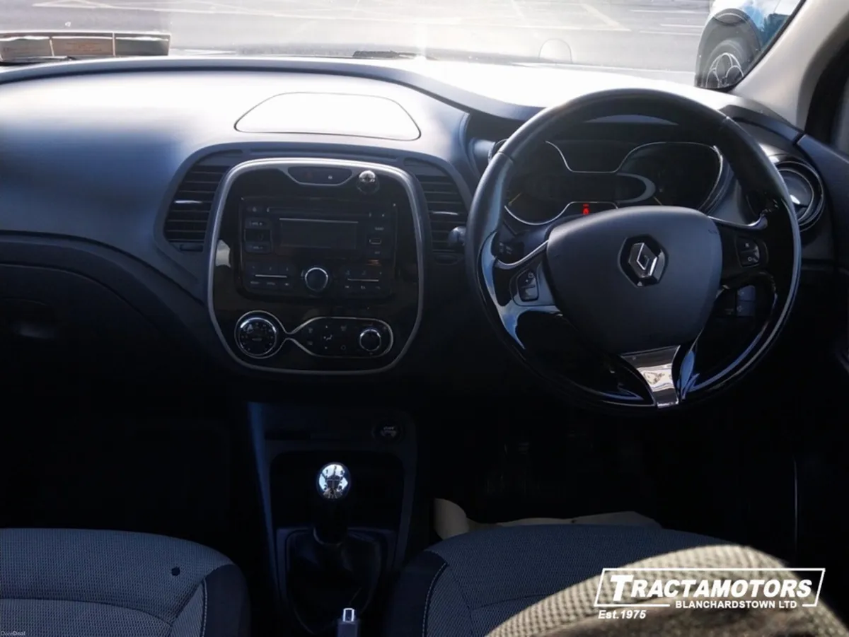 Renault Captur LIFE 1.5 DCI 90 EU6 4DR - Image 2