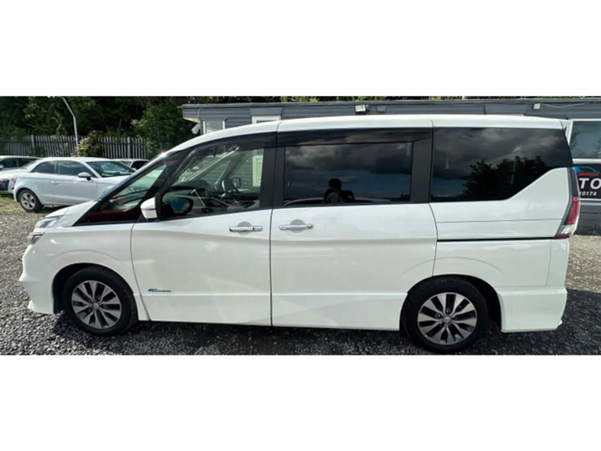 Nissan Serena 2.0 Petrol Hybrid Automatic Low mile - Image 4