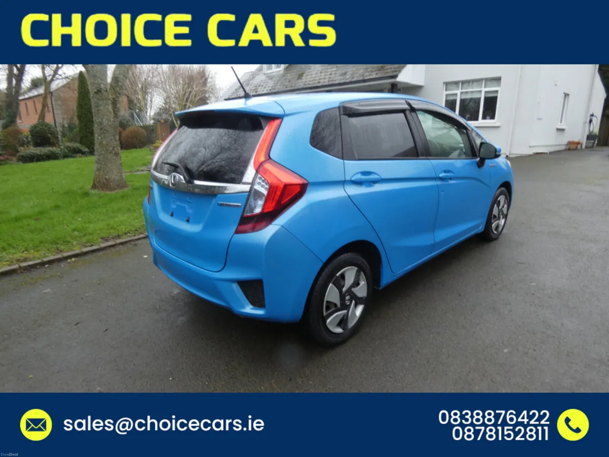 Honda Fit 1.5 AUTO HYBRID - Image 4