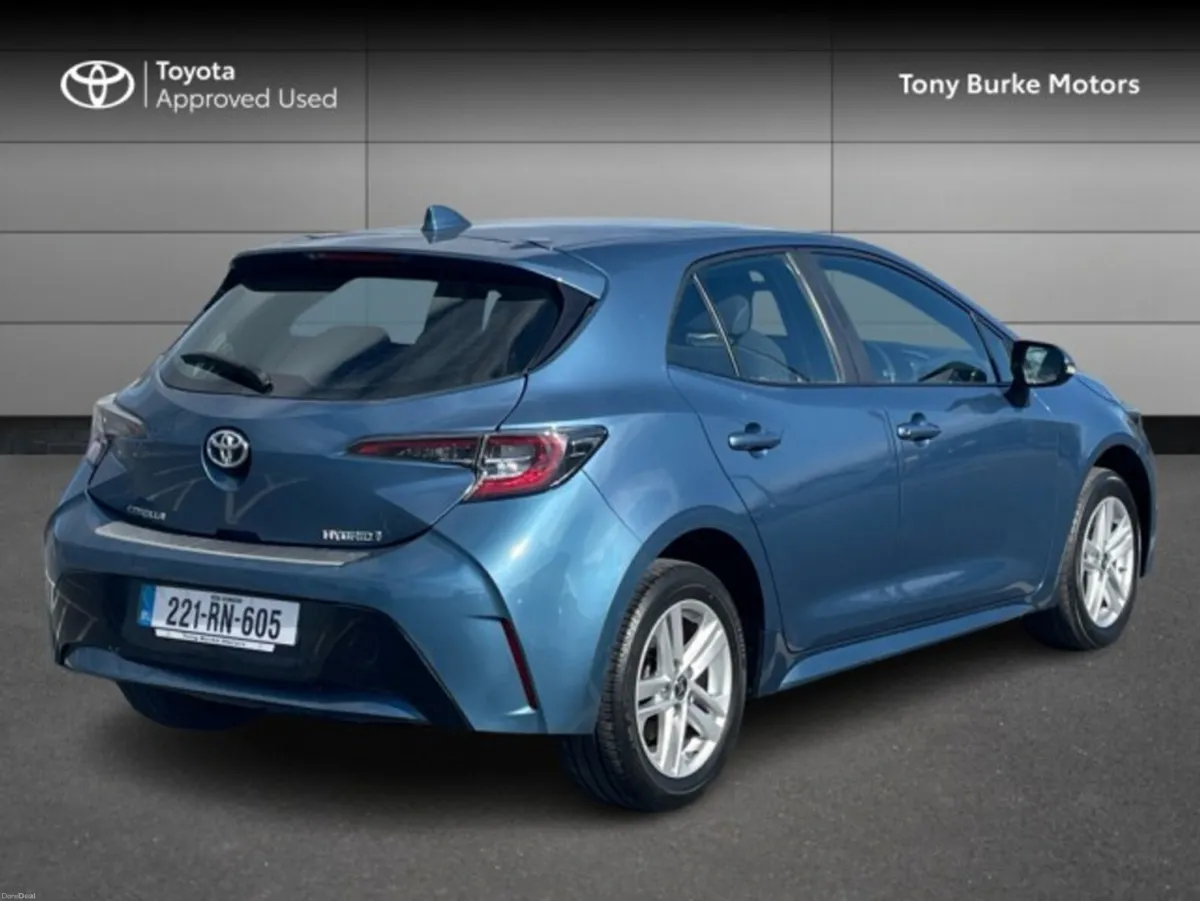 Toyota Corolla Hatchback 5dr Hybrid - Luna Edition - Image 2