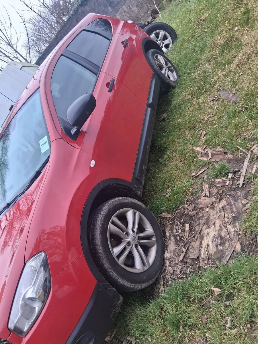 Nissan Qashqai 2013 - Image 2