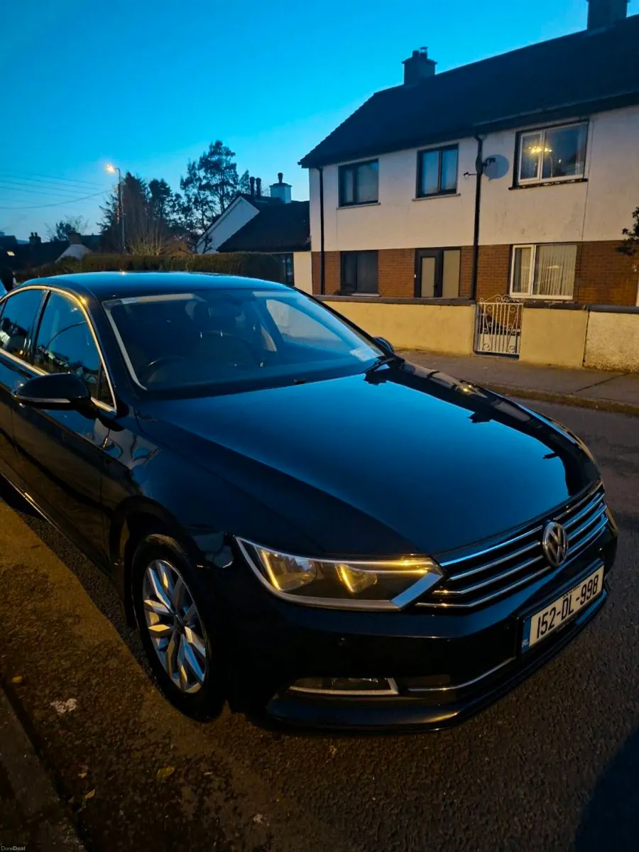 Volkswagen Passat - Image 1