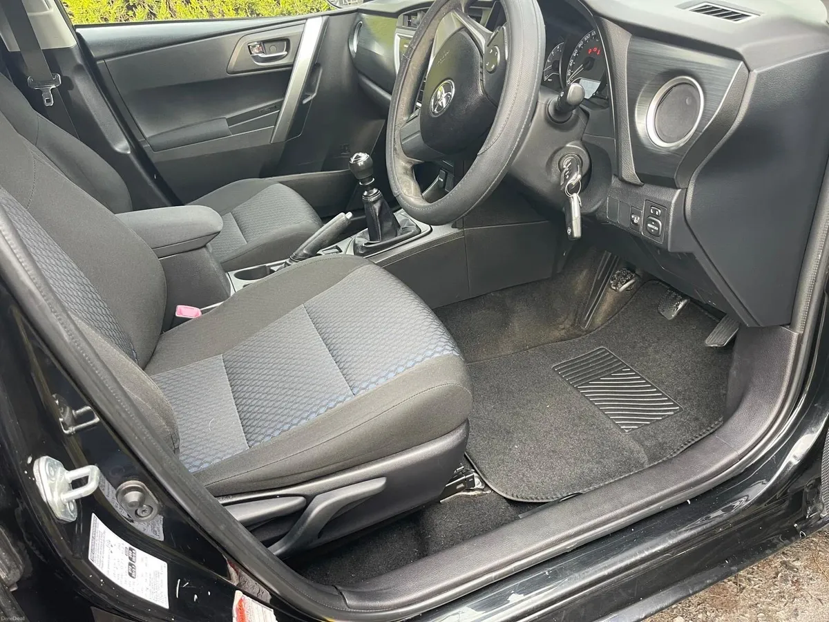 2014 Auris 1.4 Diesel 204kms - Image 3