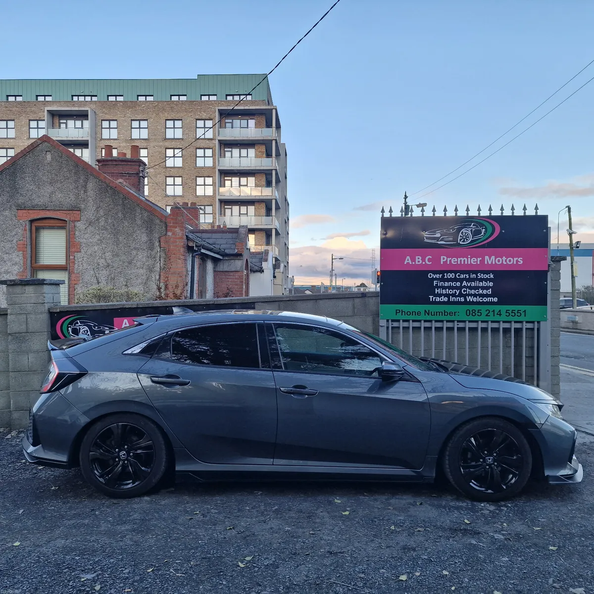 Honda Civic 2017 1.0 i-TECH 127bhp Premium - Image 3