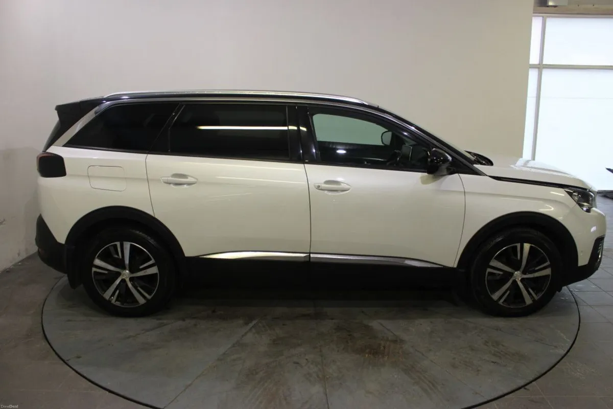 Peugeot 5008 1.5 BlueHDi 130bhp Allure Manual - TE - Image 2