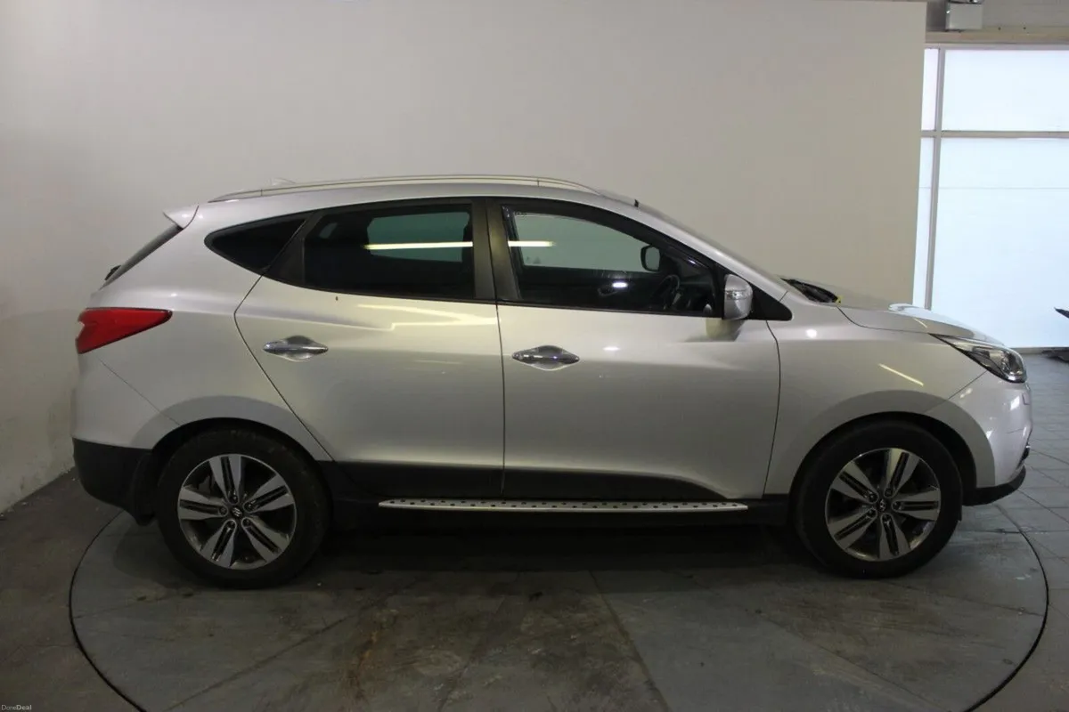 Hyundai ix35 1.7 Diesel Premium LE 2WD 115hp - TEN - Image 4