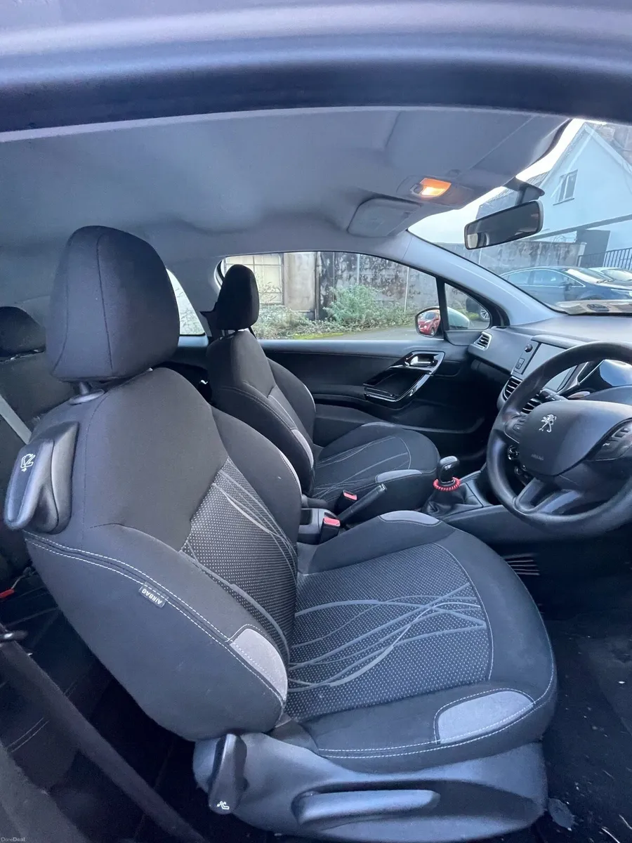 Peugeot 208 1.2 VTI Active 82BHP 3DR - Image 3