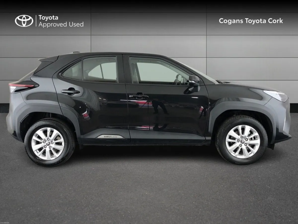 Toyota Yaris Cross Luna - Image 3