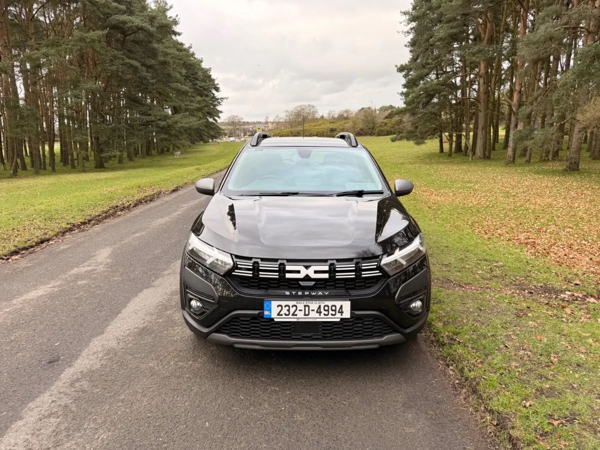 Dacia Sandero Stepway 2023 Automatic - Image 2