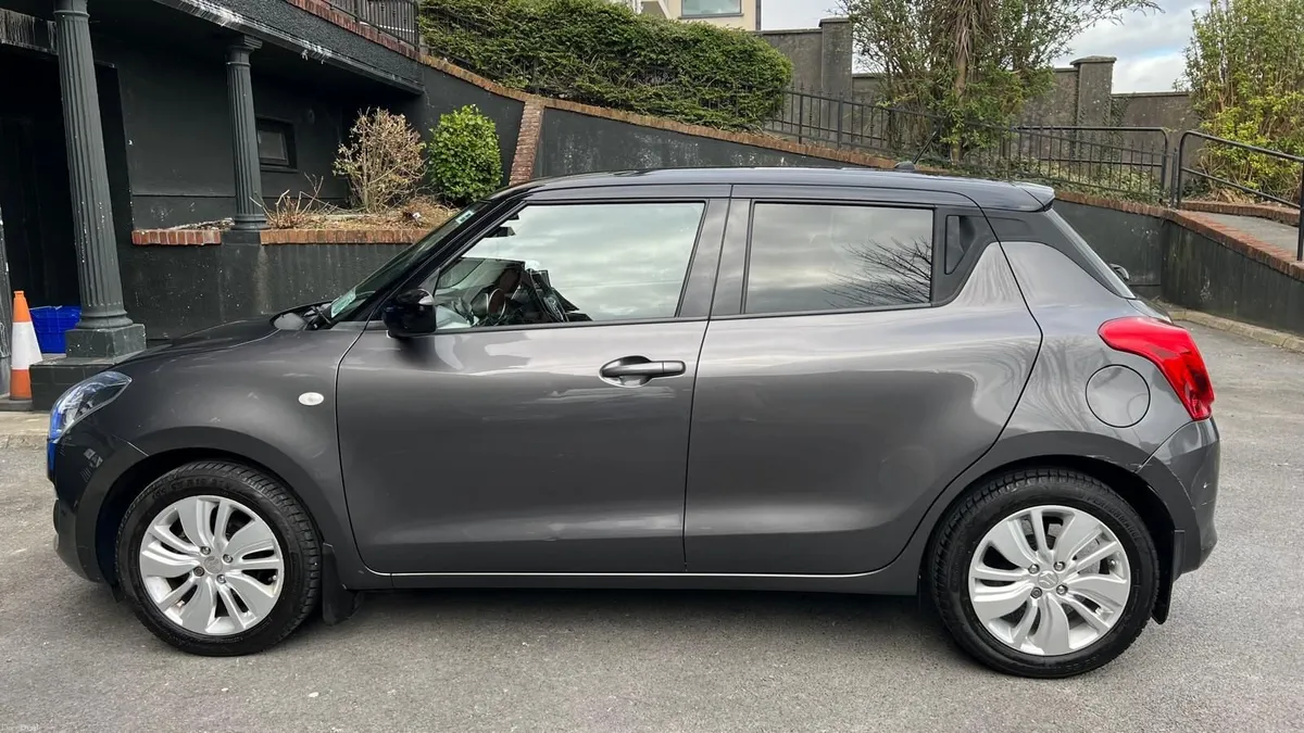 2019 Suzuki Swift | 87KM|  NCT 2027 | Reverse Cam - Image 2