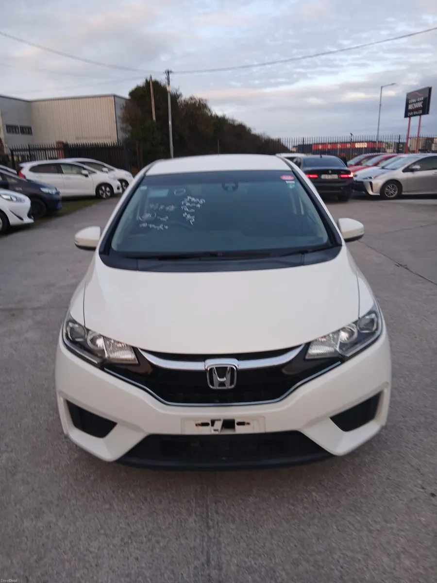 Honda Fit 2016 - Image 2