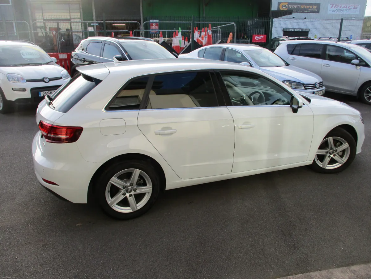 AUDI A3 1. TSI SE AUTO 5DR - Image 4
