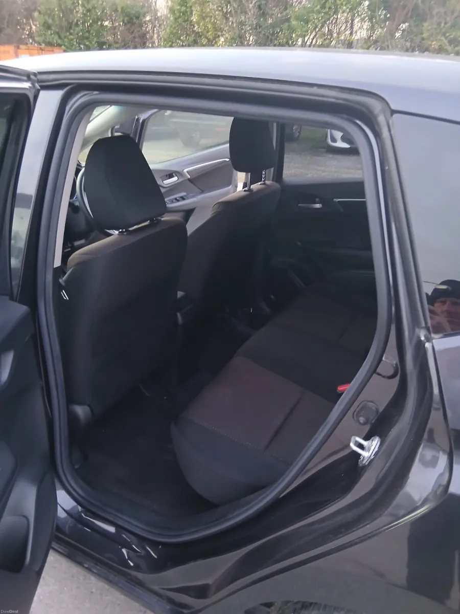 Honda Fit 2017 - Image 5