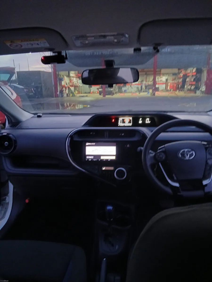 Toyota Aqua 2018 - Image 5