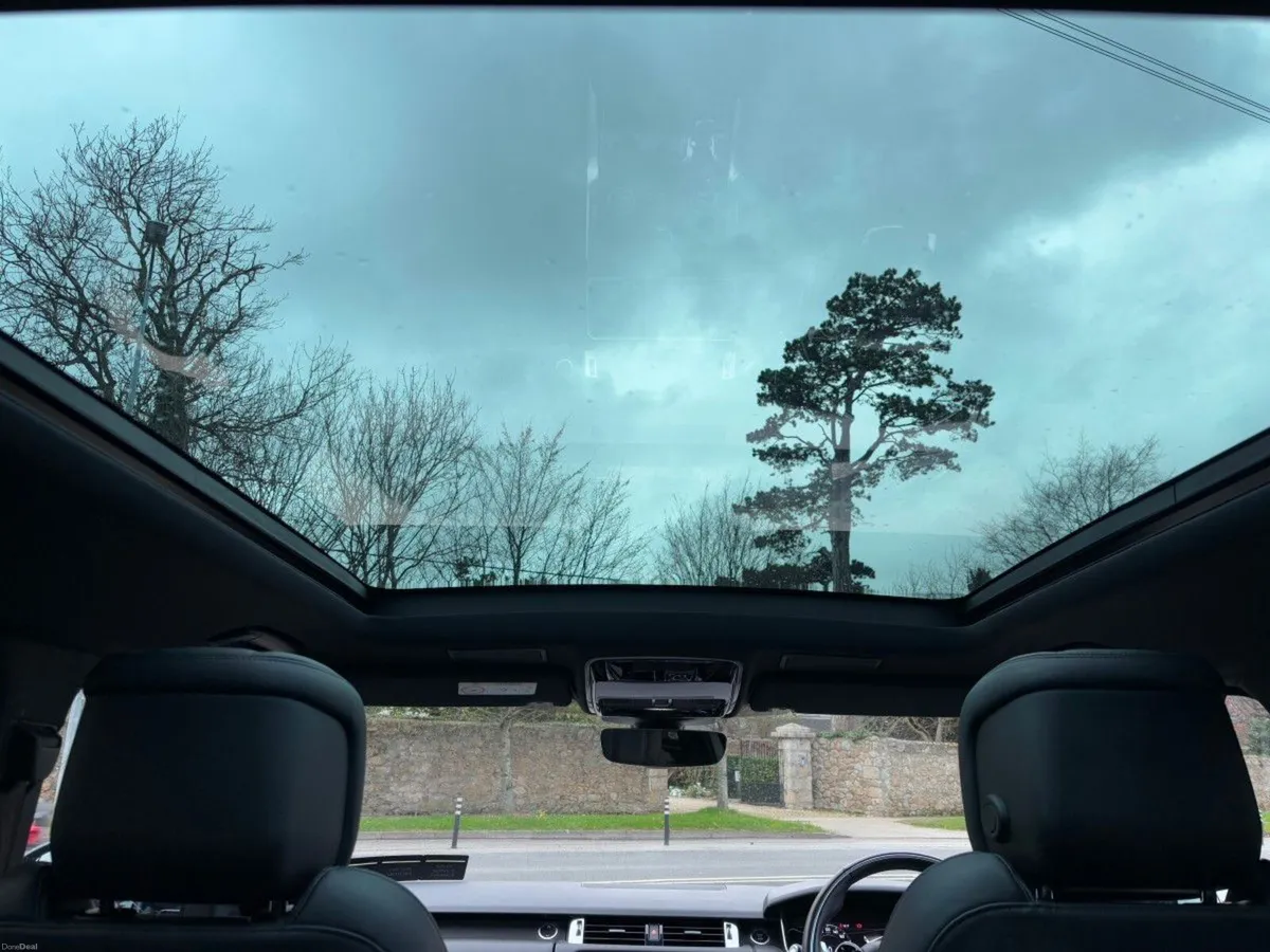 Land Rover Range Rover Sport 2.0 P400E DYNAMIC BLA - Image 3