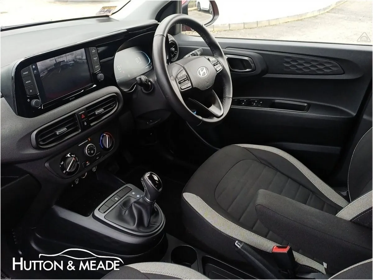 Hyundai i10 Delux Plus Auto 1.0 Petrol 5dr - Image 5
