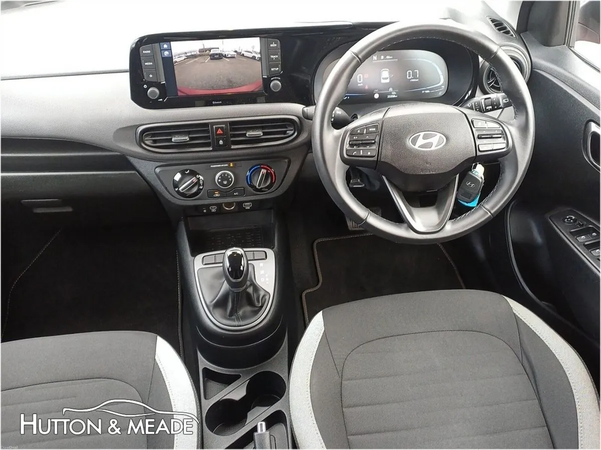 Hyundai i10 Delux Plus Auto 1.0 Petrol 5dr - Image 4