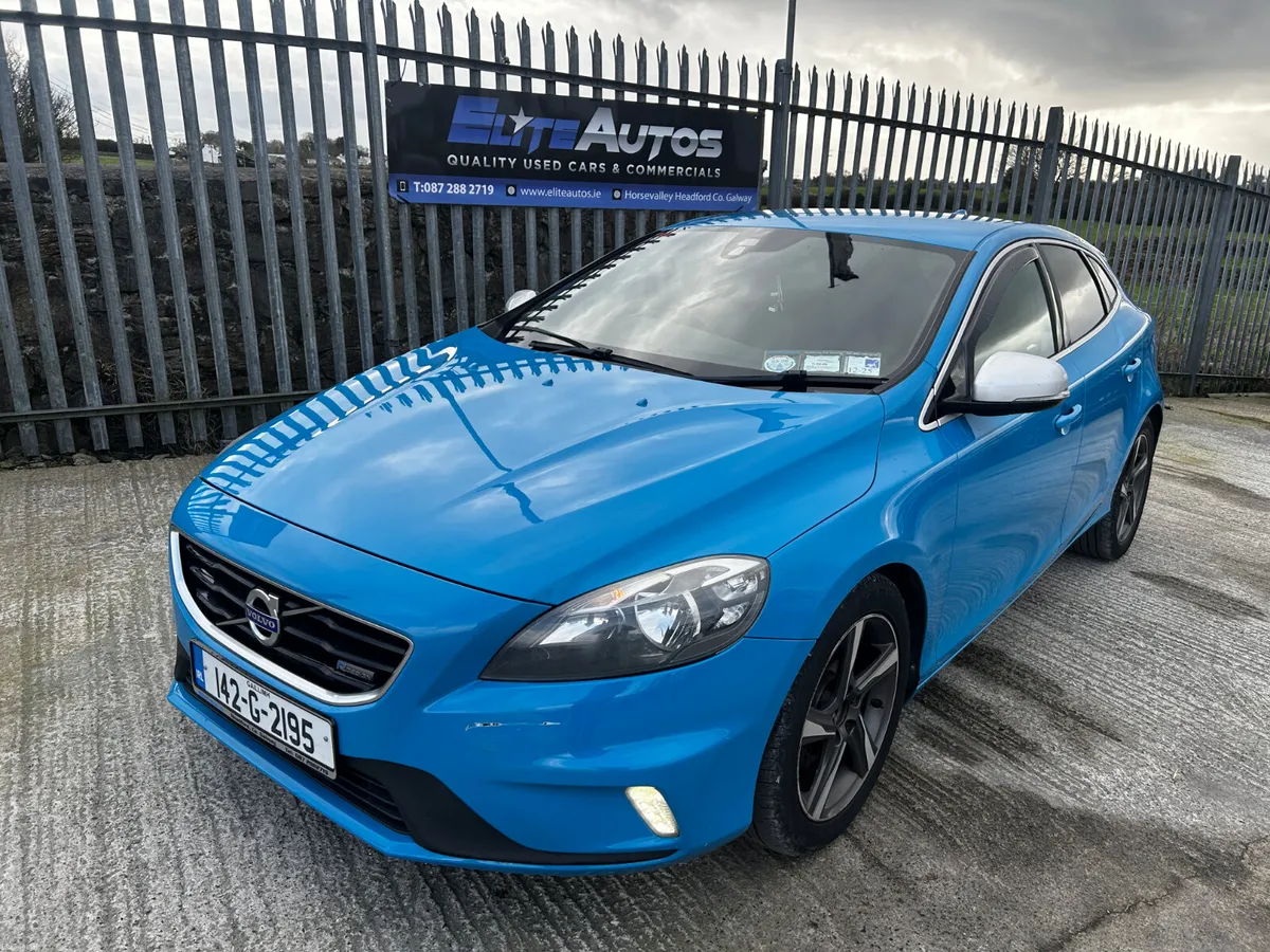 Volvo V40 R Design 1.6 D2 115 HP  2014 - Image 2