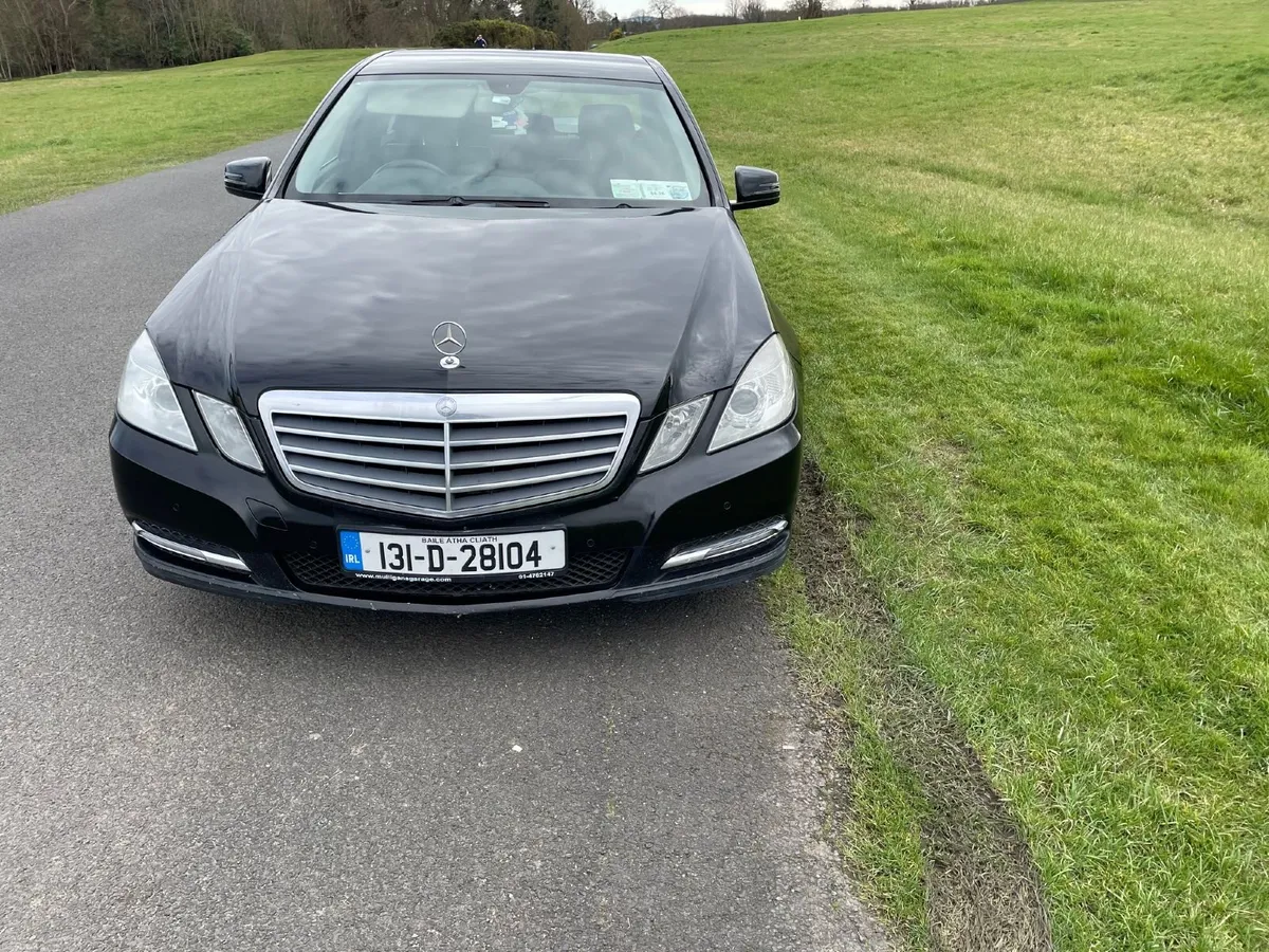 Mercedes-Benz E-Class 2013 - Image 2