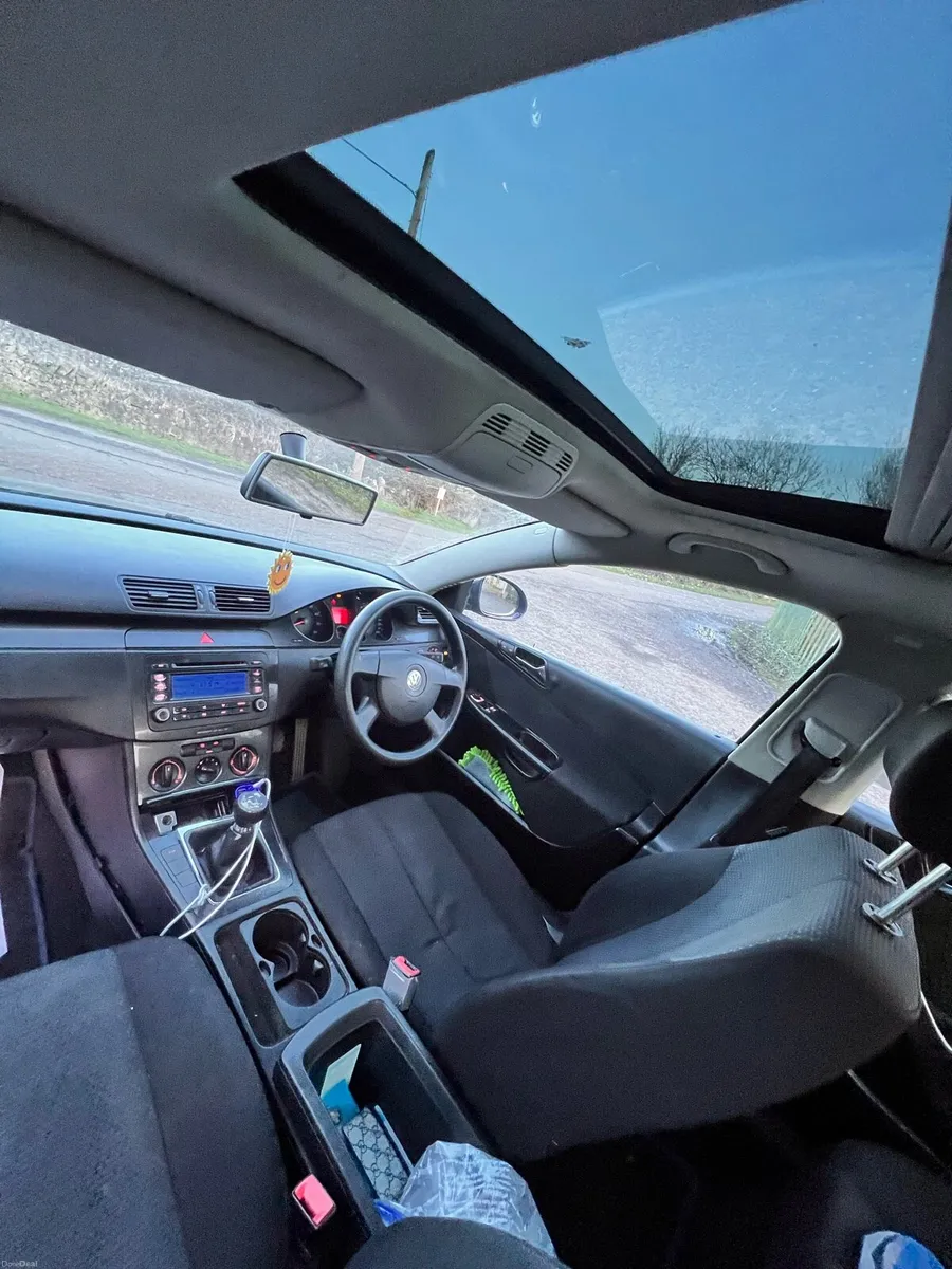 Volkswagen Passat 1.6 - Image 4