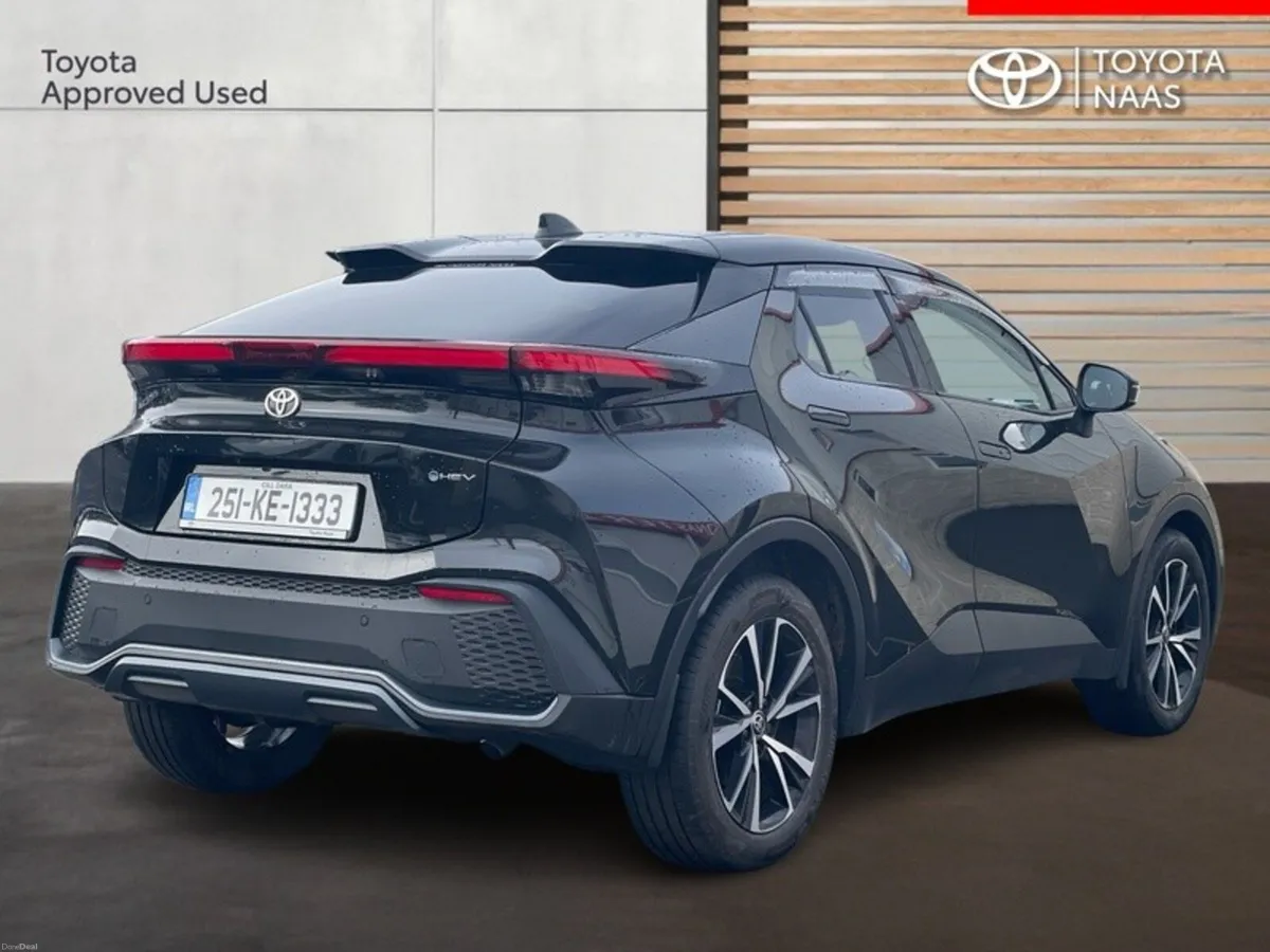 Toyota C-HR HYBRID SPORT - Image 2
