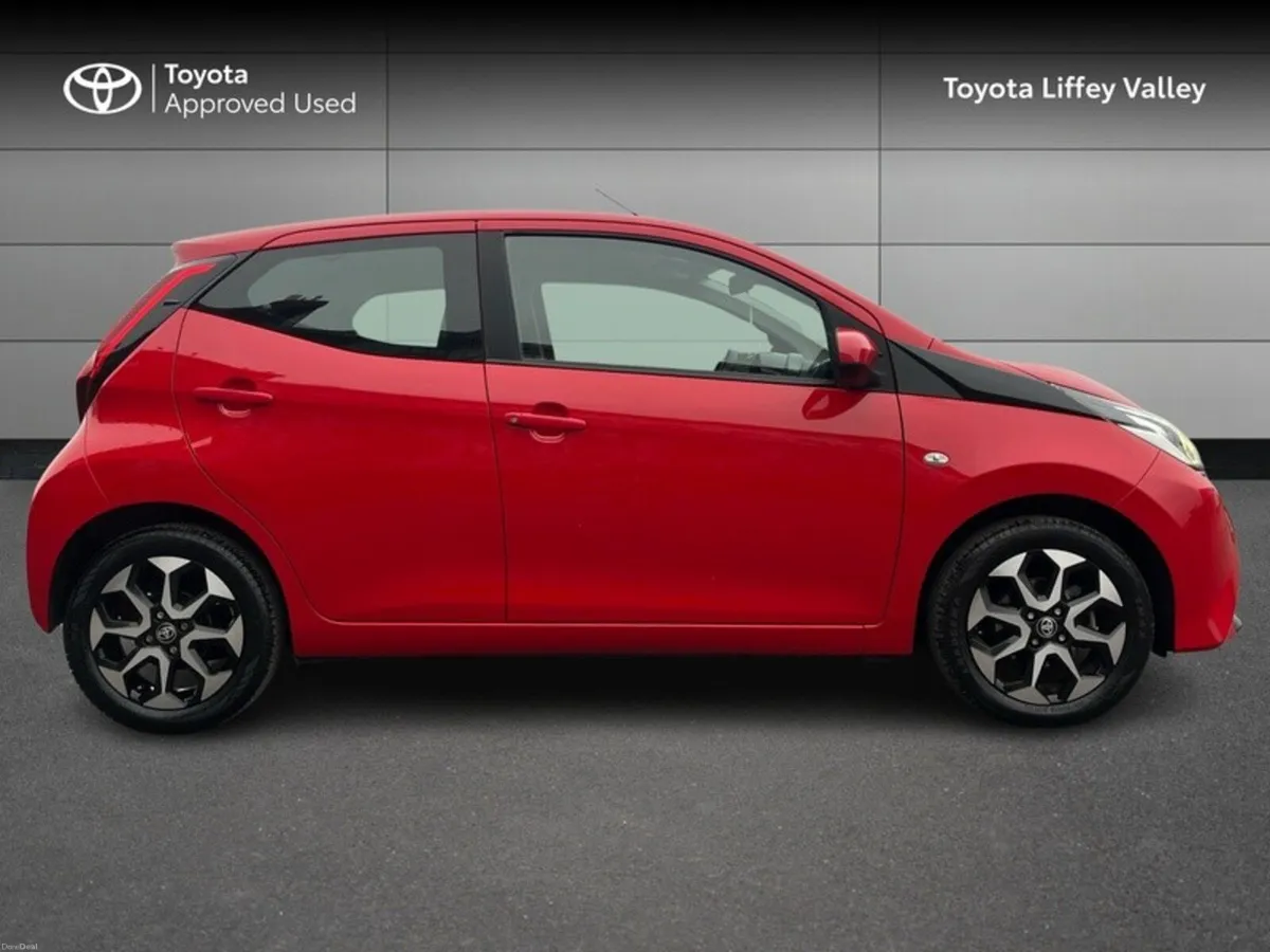 Toyota Aygo 1.0 XPLAY SPHONE 4DR - Image 3