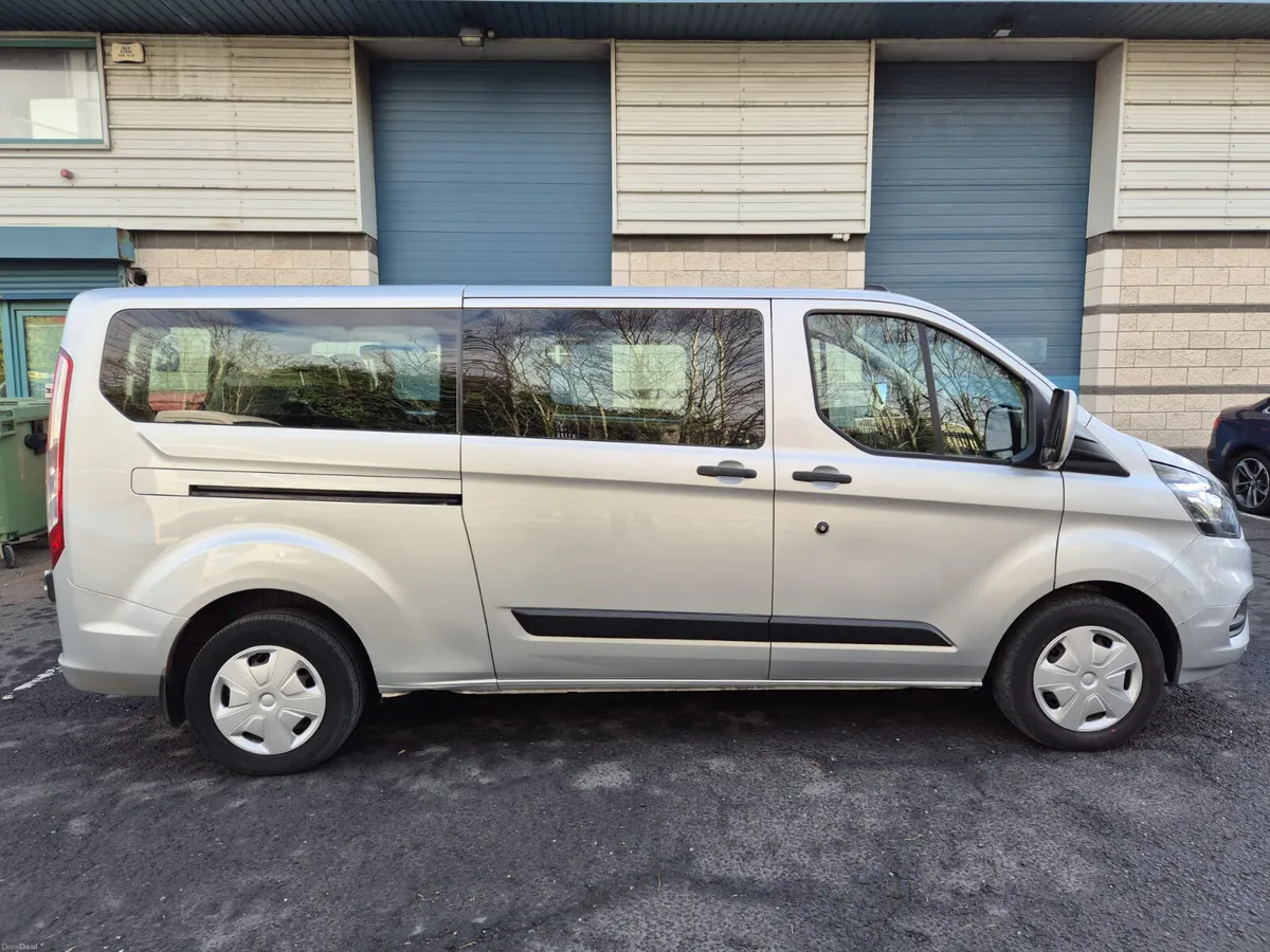 FORD TRANSIT CUSTOM KOMBI/2020/2.0 DIESEL/AUTO/WAV - Image 4