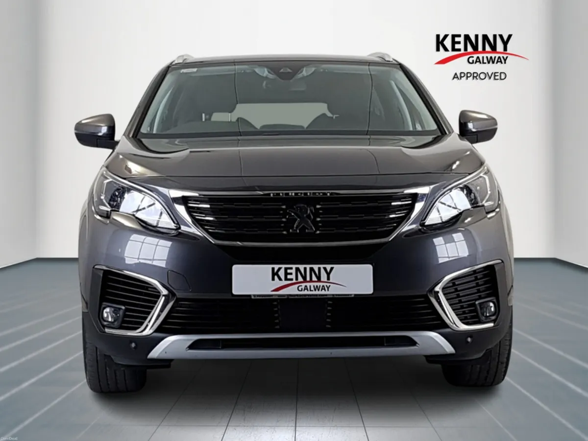 Peugeot 5008 *Deposit taken* ALLURE 1.5 BLUE HDI 1 - Image 2